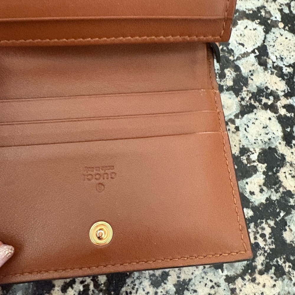 Gucci Marmont Brown Leather GG Embossed small Wallet with Gold Hardware - Picture 3 of 16